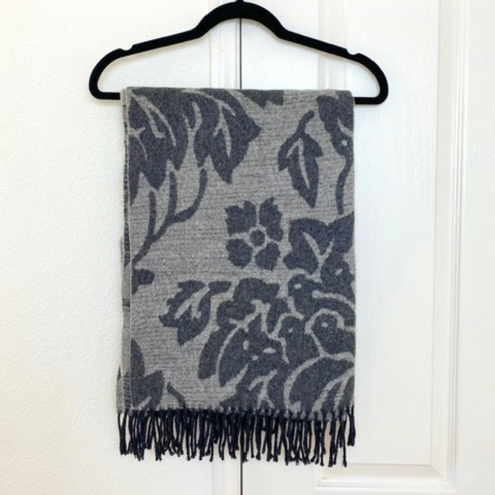 Luxury scarf 100 % wool